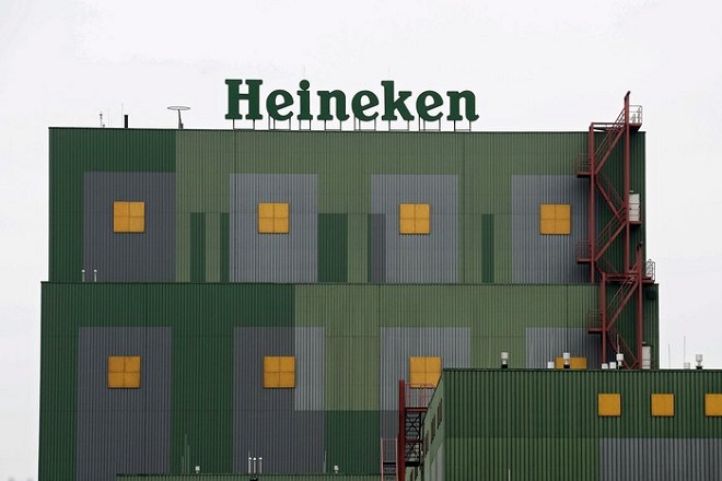 Η Heineken «τσίμπησε» 9,5% τις τιμές για μπύρα, πουλώντας 6,32 δισ. λίτρα παγκοσμίως