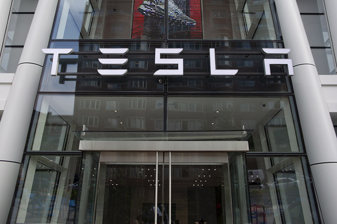 Πτώση της μετοχής της Tesla μετά την είδηση για κλήτευση από την Επιτροπή Κεφαλαιαγοράς των ΗΠΑ