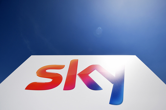 Εκτόξευση για τις μετοχές της Sky μετά την προσφορά – «μαμούθ» της Comcast