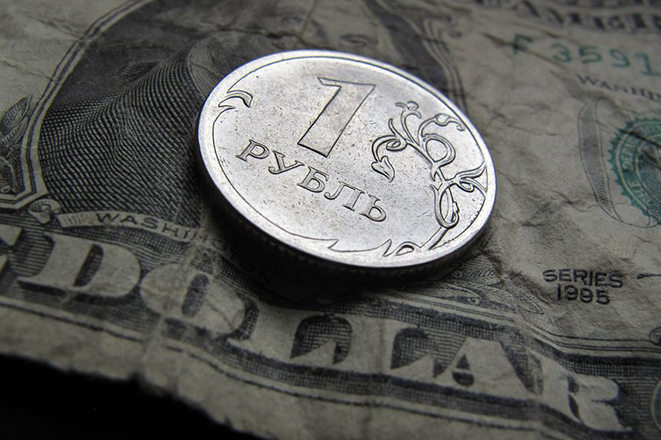 Η Ρωσία ετοιμάζεται να πει «αντίο» στο δολάριο
