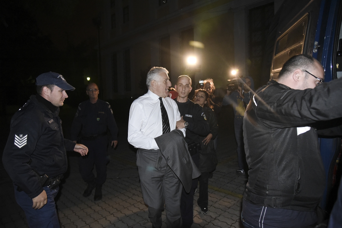 Γιάννος Παπαντωνίου: Το πρόσωπο «κλειδί» που καίει τον πρώην υπουργό και η πρώτη νύχτα στη φυλακή