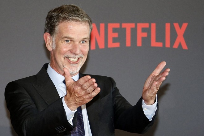 Reed Hastings: «Το Netflix δεν απειλείται από τον ανταγωνισμό από την Disney και την Amazon»