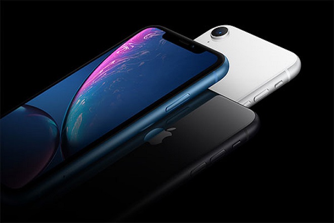 Η Apple μειώνει την παραγωγή των iPhoneXR