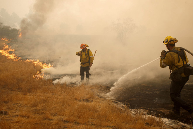 Αγωνία στην Καλιφόρνια για την τύχη των 630 αγνοουμένων της φονικής πυρκαγιάς