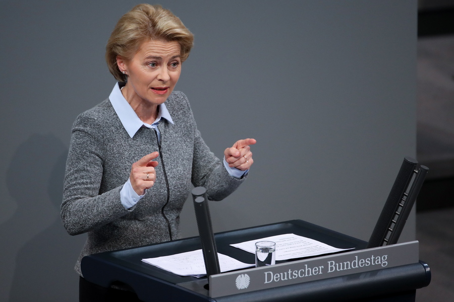 Σκάνδαλο 200 εκατ. ευρώ ταράζει το γερμανικό υπουργείο Άμυνας