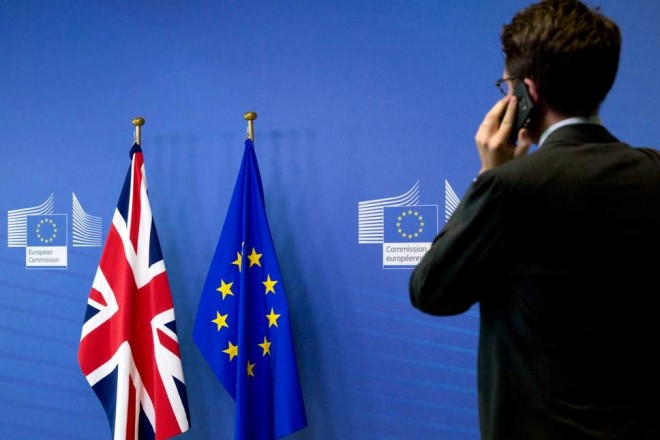 Το Brexit είναι πιθανό να πλήξει τους Βρετανούς εκεί όπου πονάει περισσότερο: στους λογαριασμούς κινητής τηλεφωνίας