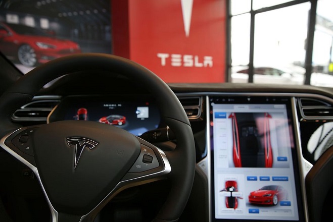 Μεγάλη άνοδος πωλήσεων μοντέλων της Tesla στην Ευρώπη