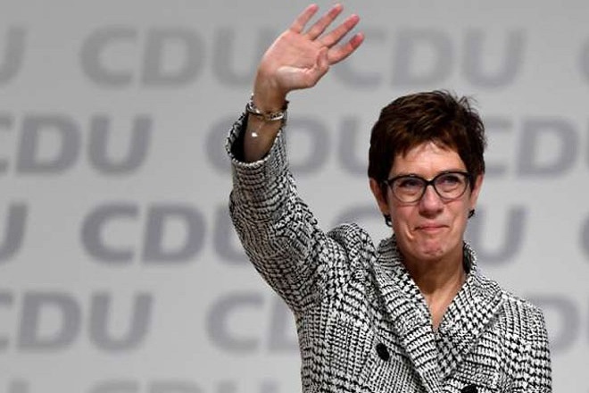 Ανεγκρέτ Κραμπ-Καρενμπάουερ: Το προφίλ της νέας αρχηγού του CDU