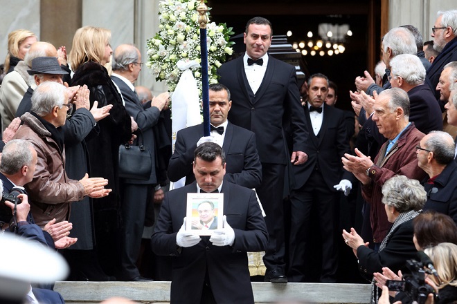 To «τελευταίο αντίο» στον Δημήτρη Σιούφα είπε η πολιτειακή ηγεσία και ο πολιτικός κόσμος της χώρας