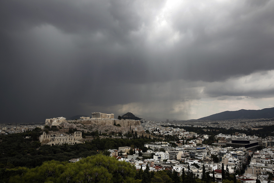 Με ισχυρές βροχές και καταιγίδες έρχεται η «Ωκεανίς»- Αναλυτικά η πρόγνωση του καιρού