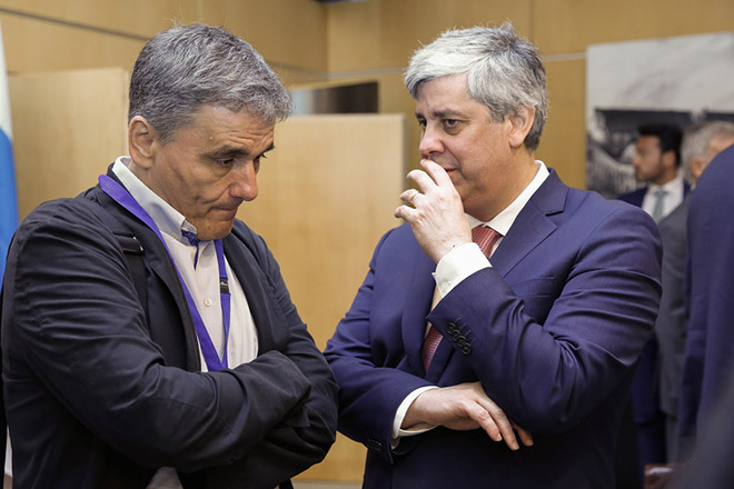 Eurogroup: Αναβολή της δόσης ή συμφωνία στο «και πέντε»;