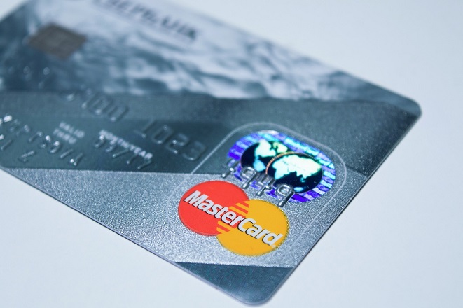 Η Mastercard απέκλεισε ρωσικούς οργανισμούς από το δίκτυό της