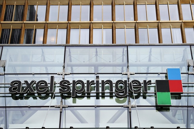 Ο εκδοτικός κολοσσός Axel Springer ενδιαφέρεται να αγοράσει το τμήμα αγγελιών του eBay