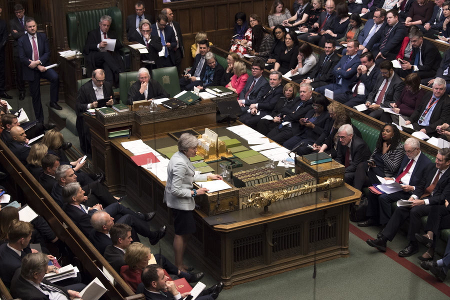 Τι θα γίνει τώρα στο βρετανικό κοινοβούλιο; Απλές απαντήσεις σε ένα πρωτοφανές πολιτικό χάος