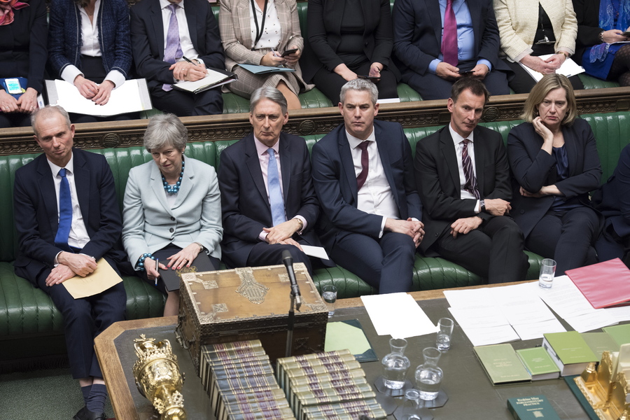 Πρωθυπουργός χωρίς ισχύ: Η βρετανική βουλή πήρε τον έλεγχο του Brexit από την Τερέζα Μέι