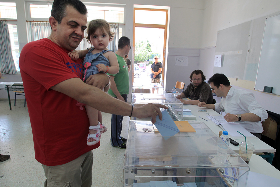 Τί αποκαλύπτουν όλες οι νέες δημοσκοπήσεις για τις εκλογές της 7ης Ιουλίου