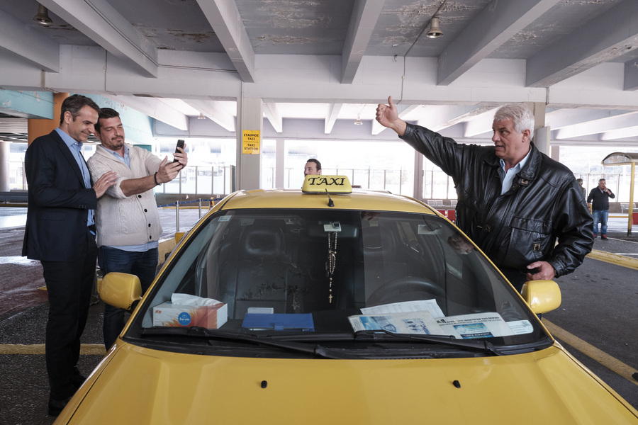 Κυριάκος Μητσοτάκης στον Πειραιά: «Έχουμε μεγάλο πρόβλημα με εταιρείες τύπου Uber»
