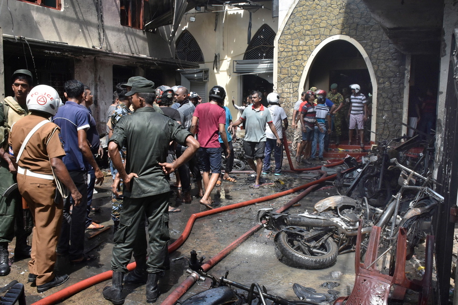 Από βομβιστή αυτοκτονίας η όγδοη έκρηξη στη Σρι Λάνκα – Βίντεο λίγο μετά από την επίθεση