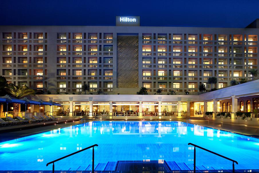 Hilton: «Τσεκούρι» σε 2.100 διοικητικές θέσεις εργασίας