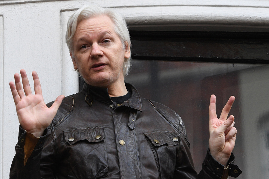 Wikileaks: Έφτασε η ώρα της απόφασης για την έκδοση του Ασάνζ στις ΗΠΑ
