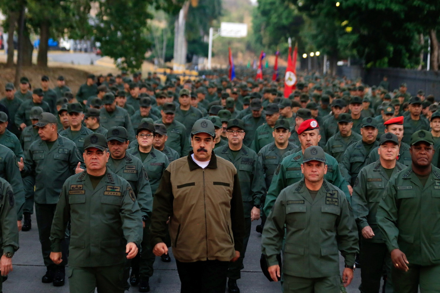 Βενεζουέλα: Ο Μαδούρο καλεί τις ένοπλες δυνάμεις να είναι «έτοιμες» για ενδεχόμενη στρατιωτική επίθεση των ΗΠΑ