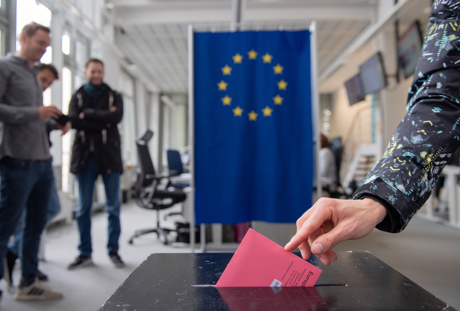 Ευρωεκλογές: Ενίσχυση της ακροδεξιάς και πλήγμα για τις κυρίαρχες ομάδες του Ευρωκοινοβουλίου