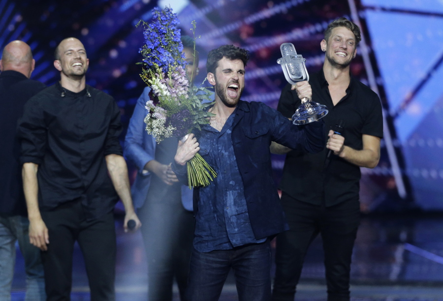 Η Ολλανδία «στην κορυφή» της Eurovision