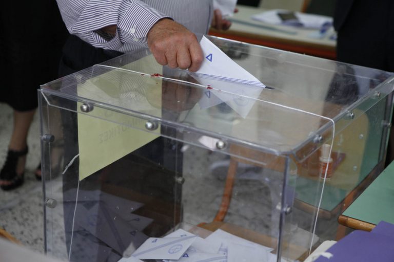 Δημοσκόπηση MRB: Στο 11,2% η «ψαλίδα» ΝΔ-ΣΥΡΙΖΑ- Ποιος αρχηγός κέρδισε στη ΔΕΘ
