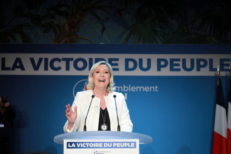 Μεγάλη ανατροπή στη Γαλλία: Νίκη για τη Λεπέν στις ευρωεκλογές- Δεύτερος ο Μακρόν