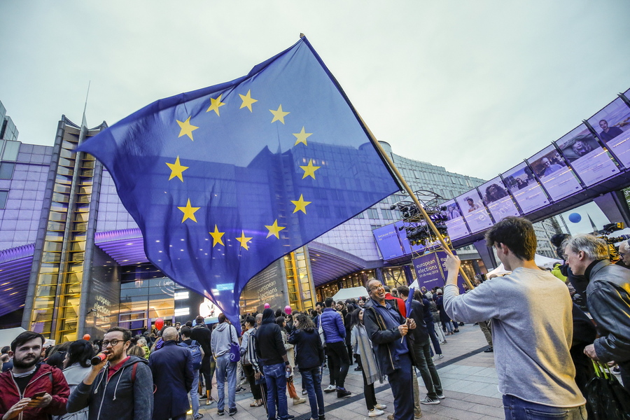 Guardian: Πέντε πράγματα που μάθαμε από τα αποτελέσματα των Ευρωεκλογών
