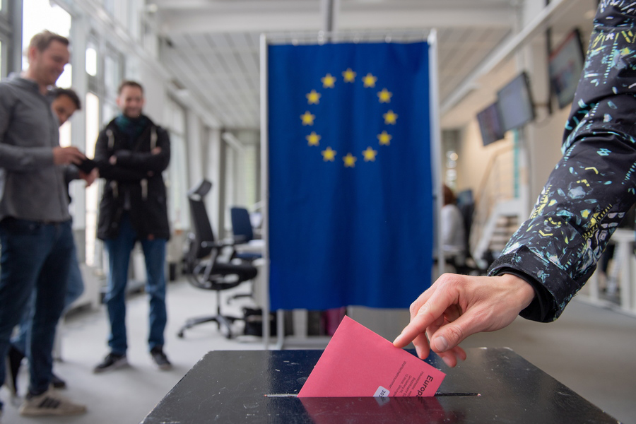 Ευρωεκλογές 2019: Πώς αναμένεται να διαμορφωθούν τα κόμματα και οι έδρες ανά χώρα