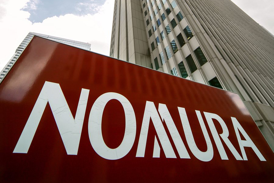 Η Nomura προτείνει στους επενδυτές της: Να παρακολουθείτε με μεγάλο ενδιαφέρον τα ελληνικά ομόλογα