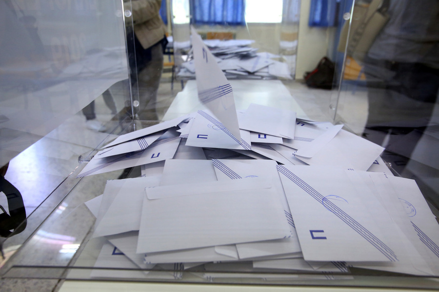 Η σημειολογία των αυτοδιοικητικών εκλογών: Πώς η ΝΔ κατάφερε να κερδίσει «απόρθητους» δήμους της Δυτικής Αττικής