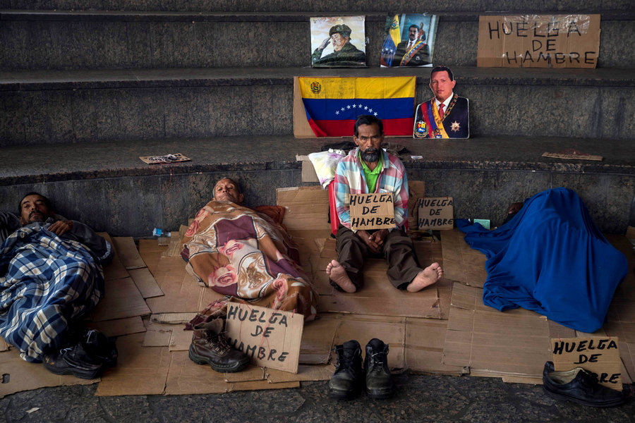 Η μαζική «έξοδος» από τη Βενεζουέλα συνεχίζεται