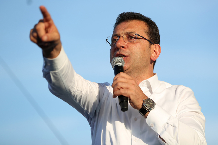 Εκρέμ Ιμάμογλου: Ο άνθρωπος που αψηφά τον Ερντογάν θέλει να επιβεβαιώσει τη νίκη του στην Κωνσταντινούπολη