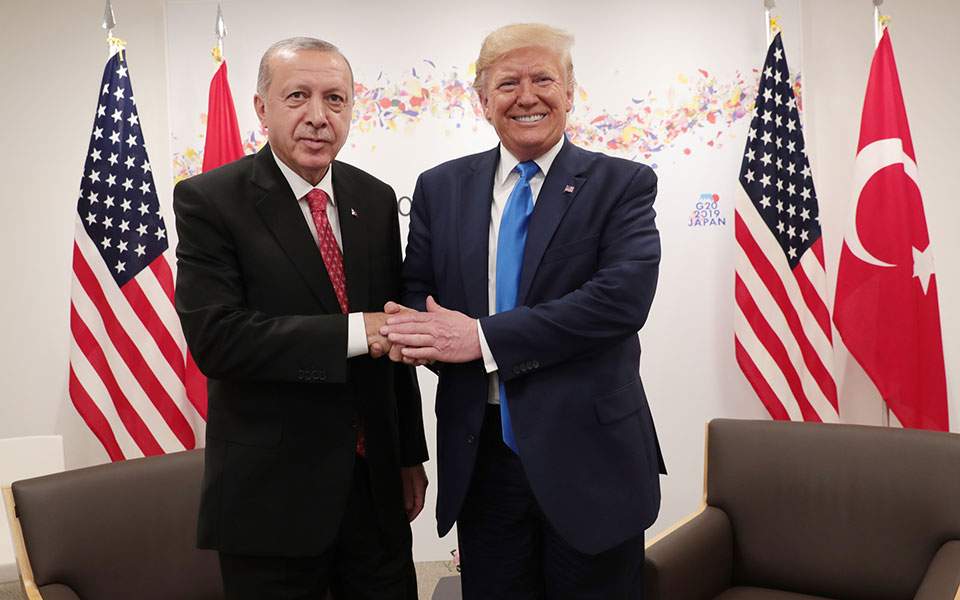 Χωρίς διάθεση σύγκρουσης ο Τραμπ: Τί ειπώθηκε στη συνάντησή του με τον Ερντογάν