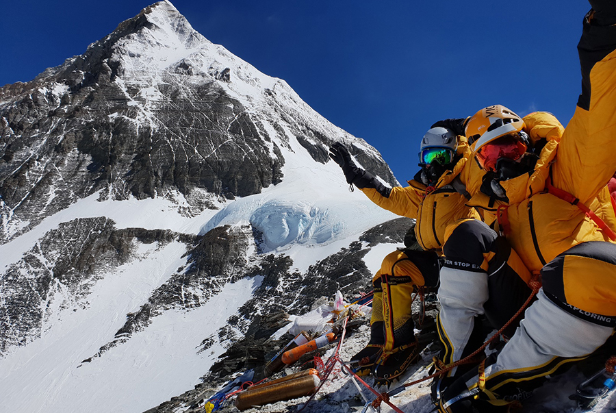 Χριστίνα Φλαμπούρη και Βανέσσα Αρχοντίδου: Έτσι καταφέραμε να φτάσουμε στην υψηλότερη κορυφή του κόσμου