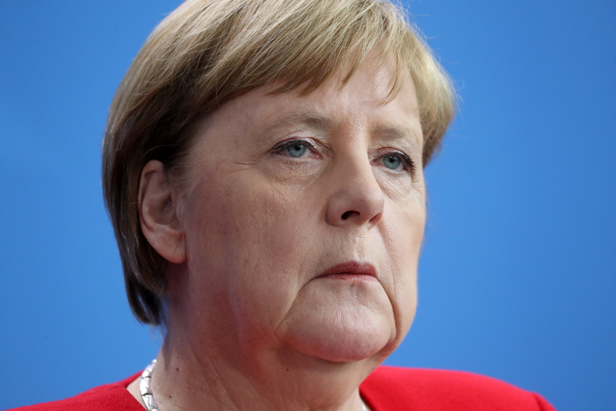 Μέρκελ: Η γερμανική οικονομία ενώπιον κινδύνου ύφεσης
