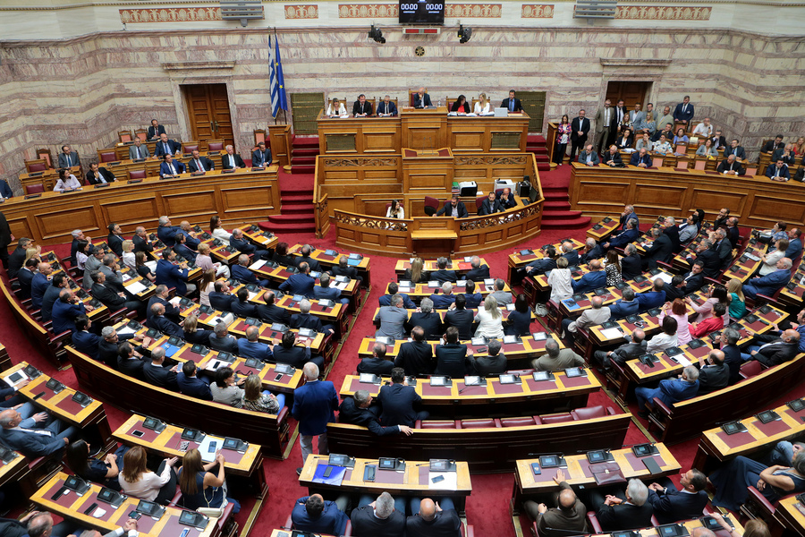 Live: Οι προγραμματικές δηλώσεις στη Βουλή