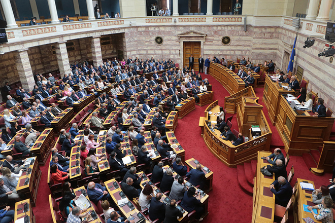 Υπερψηφίστηκε επί της αρχής μόνο από ΝΔ το διυπουργικό νομοσχέδιο