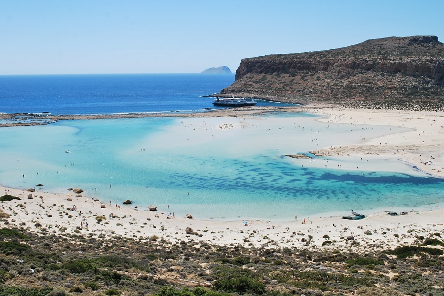 Μία ελληνική παραλία-κόσμημα στις δέκα πιο όμορφες της Ευρώπης για τη Ryanair