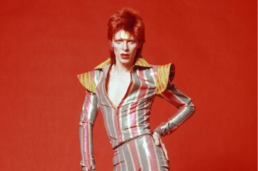Lady Stardust: Η συλλεκτική νέα Barbie φόρος τιμής στον David Bowie (Φωτογραφίες και Βίντεο)