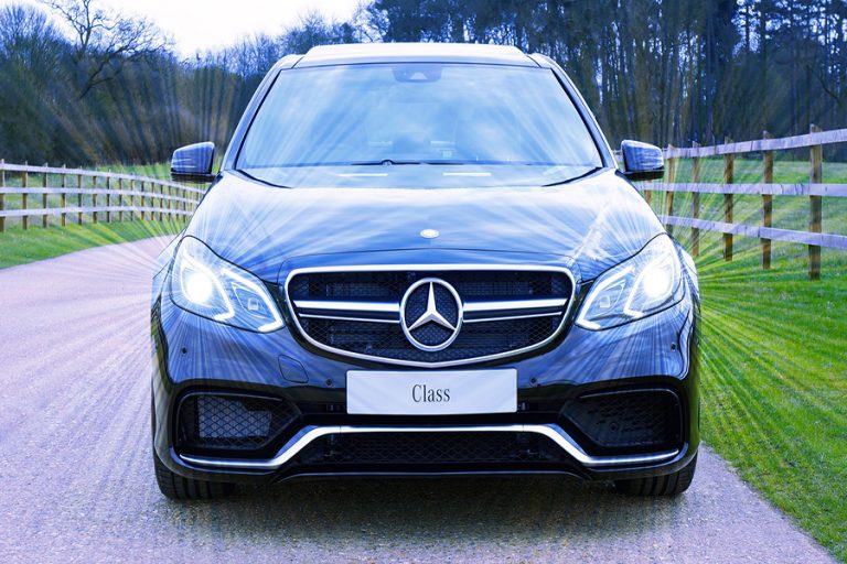 Μercedes-Benz: Για ακόμη μια χρονιά στην κορυφή του κλάδου πολυτελών αυτοκινήτων