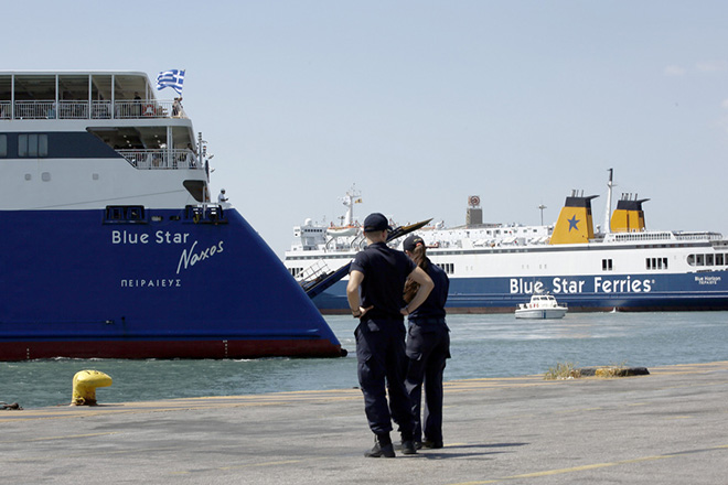 Δεμένα στα λιμάνια τα πλοία έως σήμερα τα μεσάνυχτα λόγω της νέας κινητοποίησης της ΠΝΟ