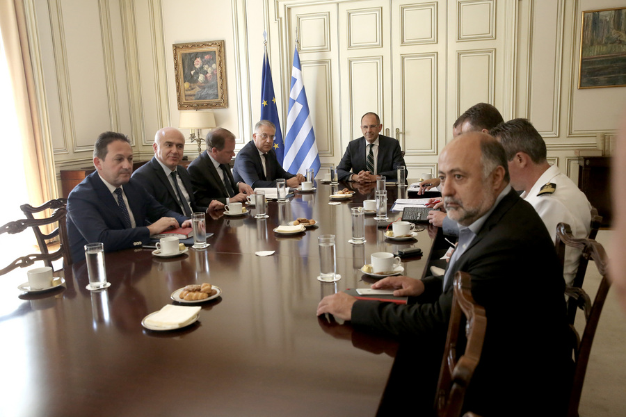 Μόνιμες λύσεις για την ακτοπλοϊκή σύνδεση της Σαμοθράκης προωθεί η κυβέρνηση – Τί απαντά ο ΣΥΡΙΖΑ