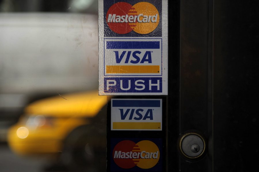 Η σπάνια περίπτωση ενός «μονόκερου» που έφερε κοντά τη Visa με τη Mastercard