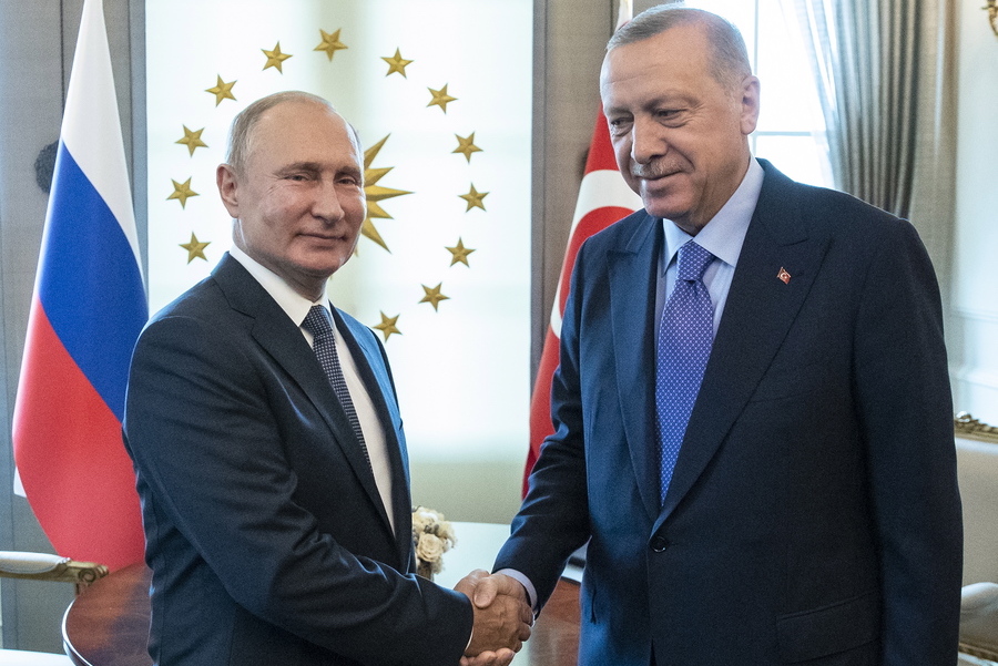 Ρωσία και Τουρκία συσφίγγουν τις εμπορικές τους σχέσεις