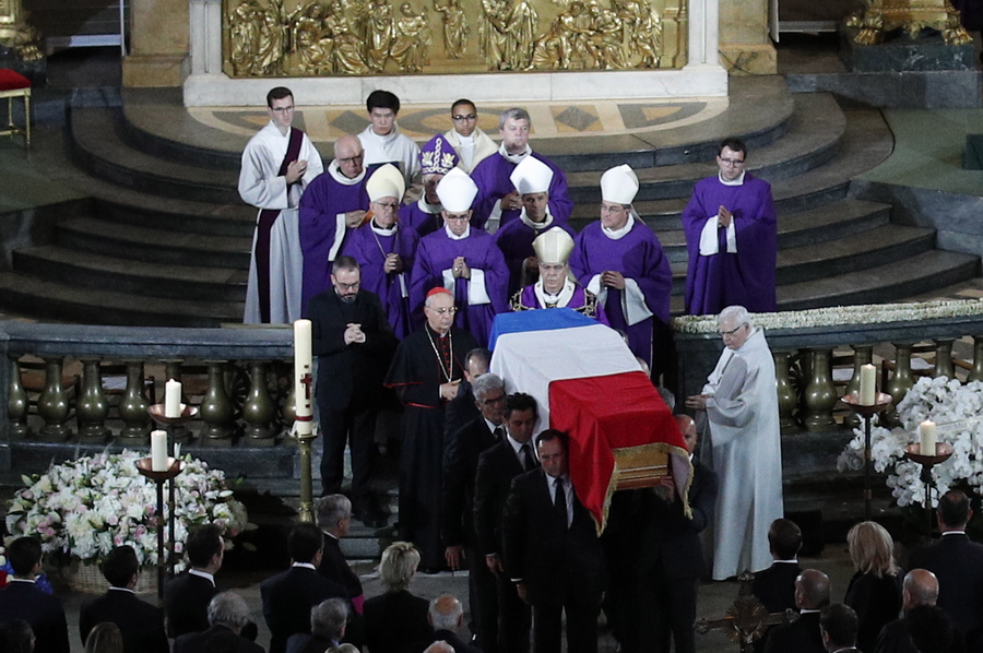 Η Γαλλία αποχαιρέτισε σήμερα τον Ζακ Σιράκ – Πλήθος προσωπικοτήτων έδωσε το παρόν στην κηδεία