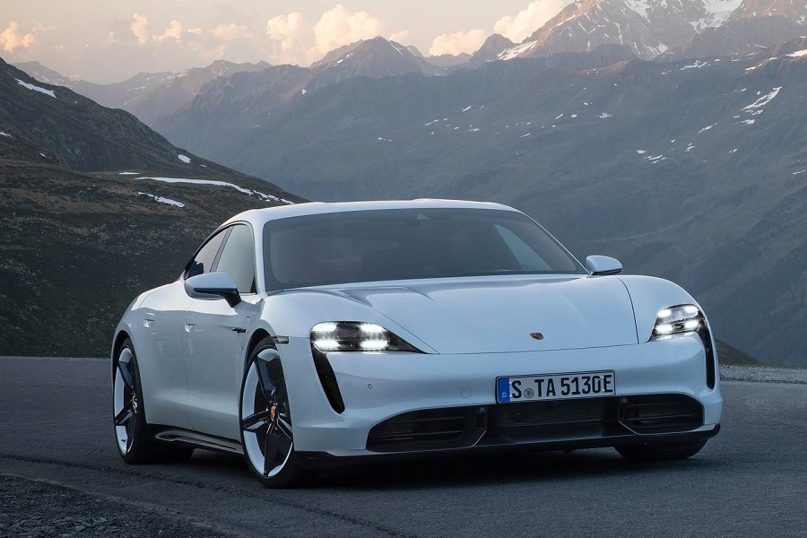Αυτό είναι το πρώτο πλήρως ηλεκτροκίνητο μοντέλο της Porsche