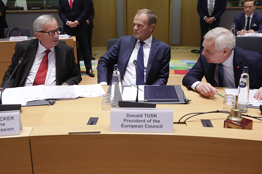 Βrexit: Ξαφνικά αισιοδοξία για συμφωνία – «Έχουν μπει οι βάσεις» ανέφερε ο Τουσκ